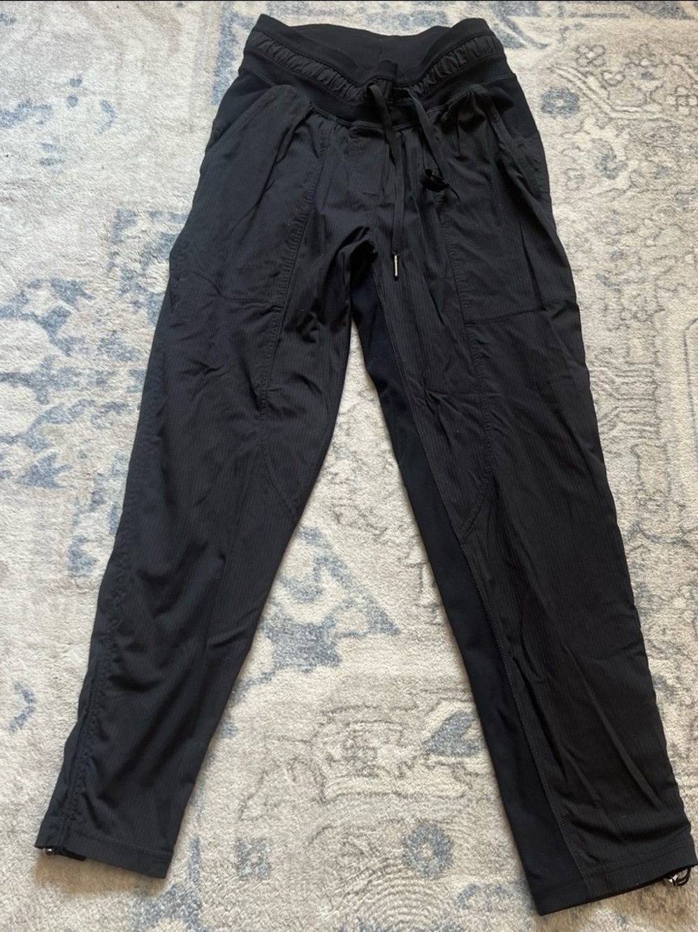 Lululemon jogger pants